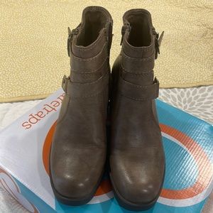 Like New! Ankle boots